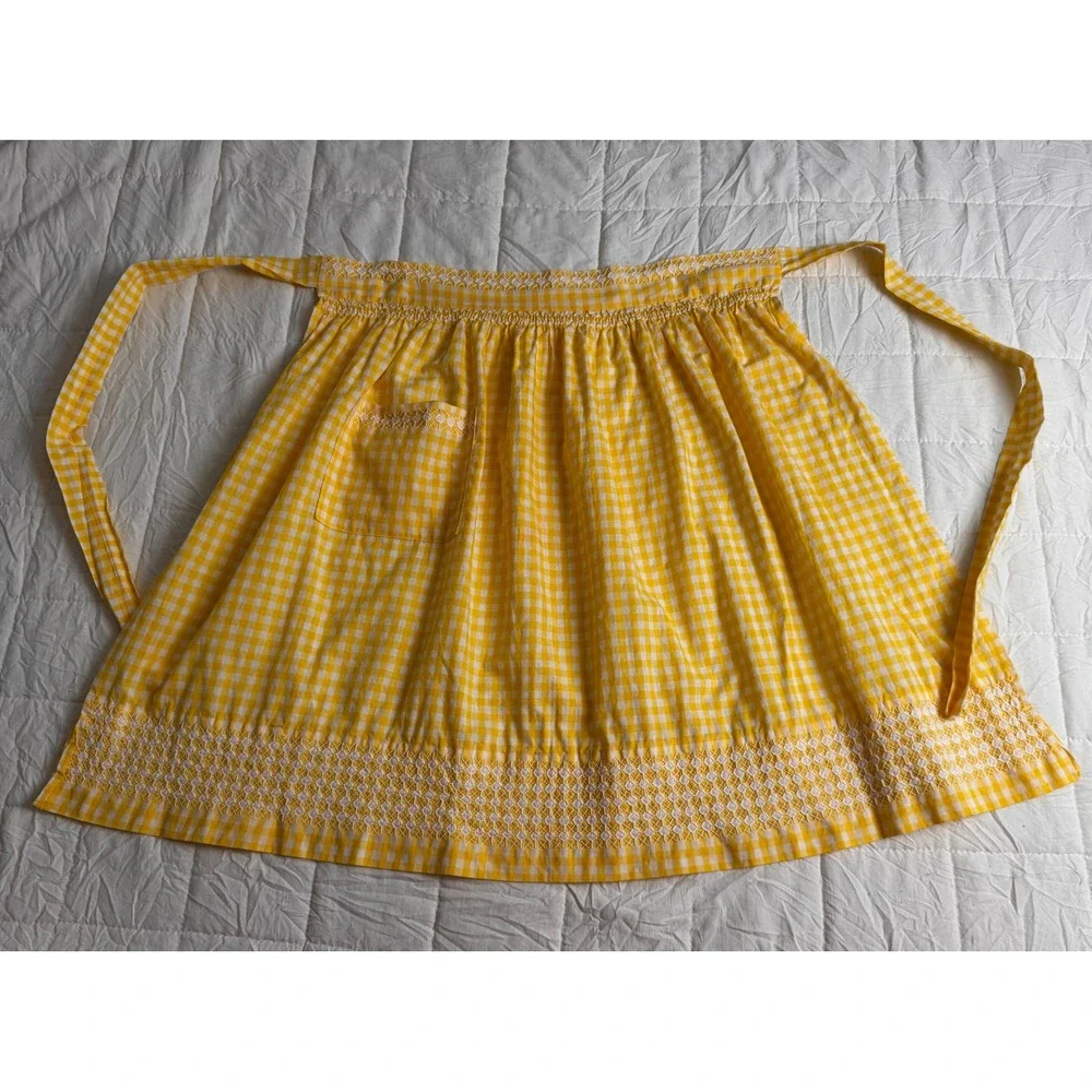 Vintage Yellow Gingham Half Apron White Chicken Scratch Embroidery Pocket Tie